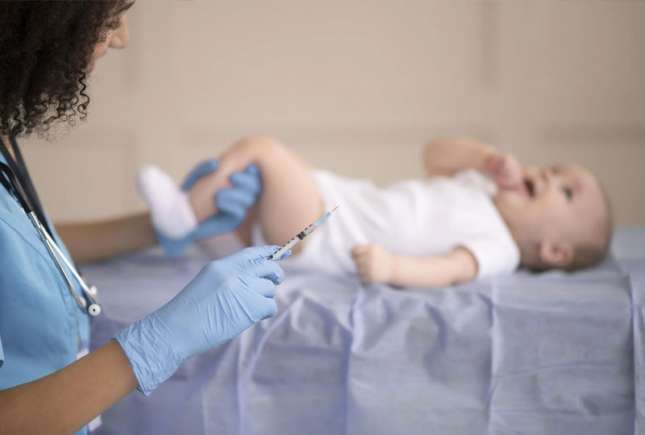 Refuzul vitaminei K la nou-născuți crește de 81 de ori riscul de hemoragii cerebrale