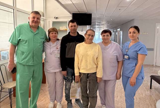 Premieră medicală la Chișinău: transplant de ficat de la donator viu realizat prin tehnică laparoscopică