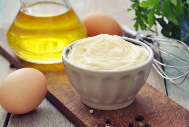 Maioneza – cât este sigur să consumăm și ce alternative există