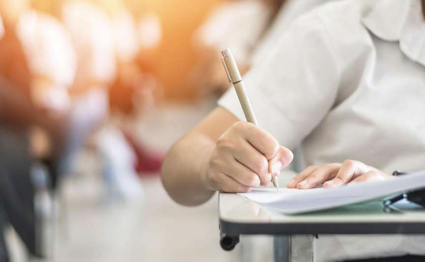 Examene clasa a IX-a 2026: calendarul oficial și regulile noi anunțate de MEC