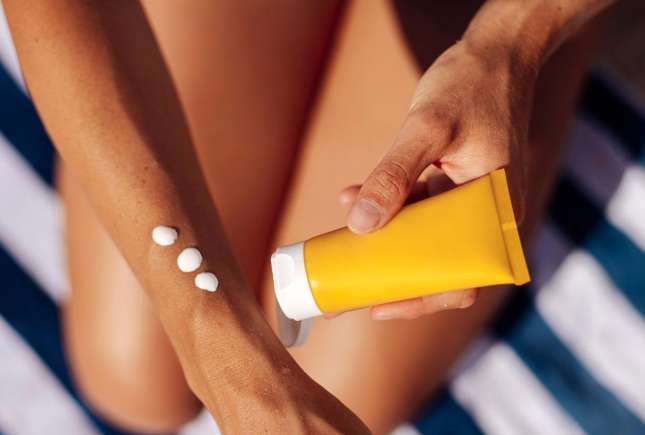 Cum alegi crema cu protecție solară: diferența dintre SPF fizic și chimic