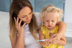 9 simptome la copil care necesită ambulanță de urgență: nu așteptați până dimineața