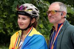 /VIDEO/ Un tată, o fiică și 2.800 de kilometri: împreună, pe bicicletă, din Franța până în Moldova