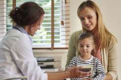 Când trebuie dus copilul la medicul ORL, după o răceală: semnele de care ține cont