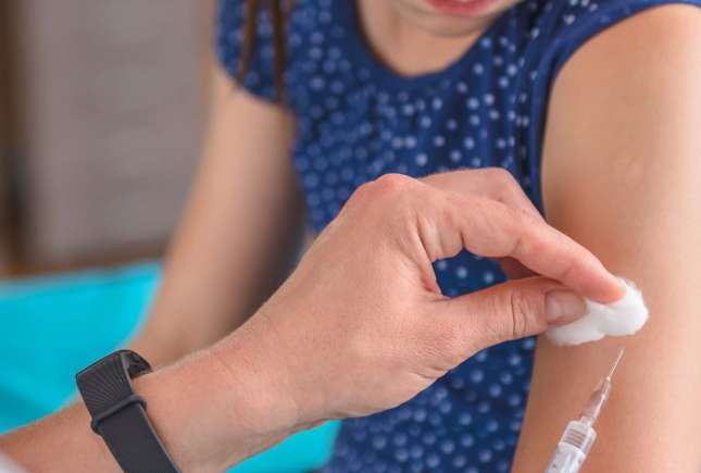Vaccinarea antimeningococică în Moldova: Briceni și Ungheni, în frunte; Găgăuzia, codașă