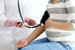 Tensiunea arterială crescută în primul trimestru de sarcină: când este necesar medicul